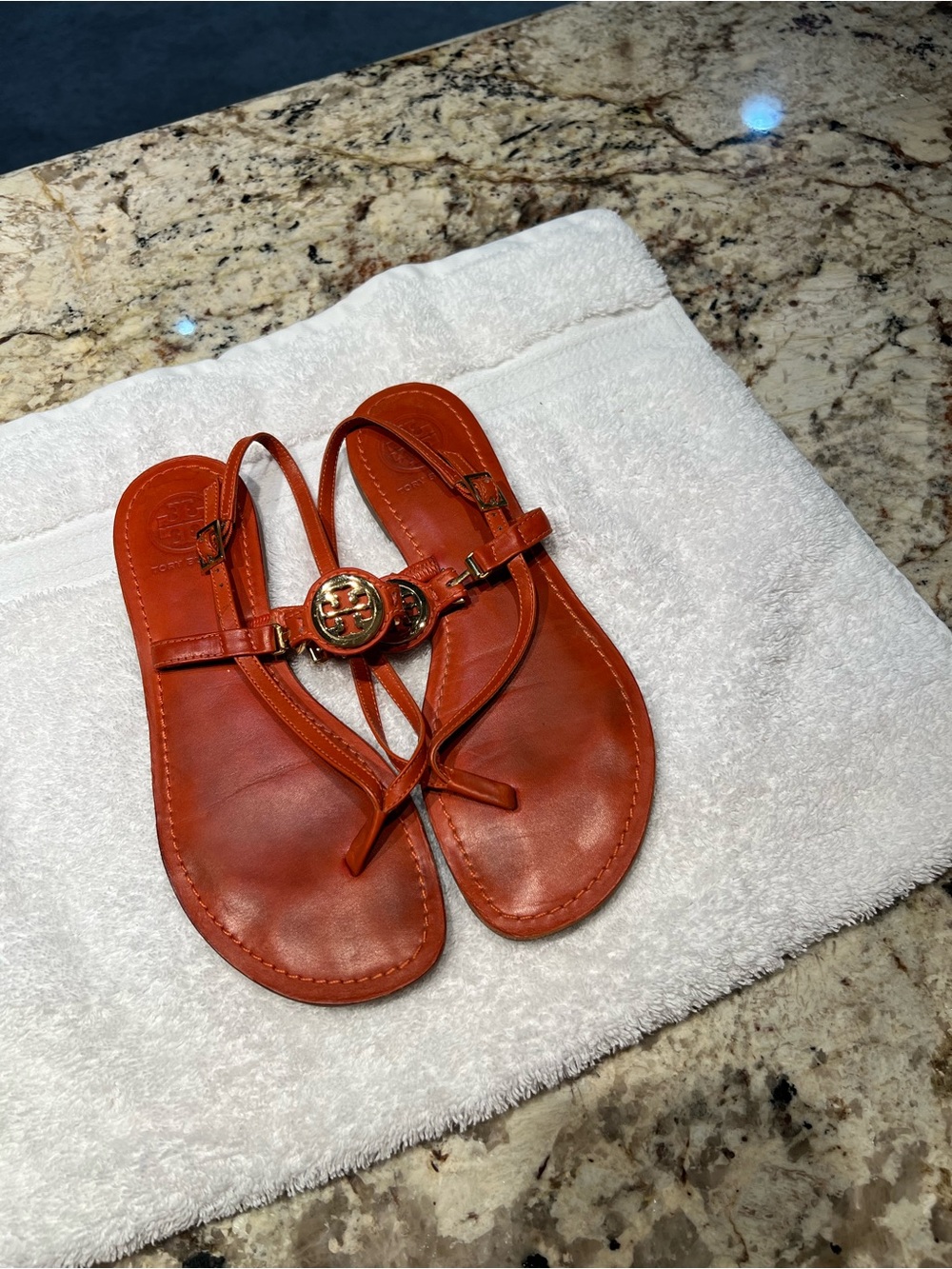 Tory Burch Leather Logo Thong Sandals in Burnt Orange